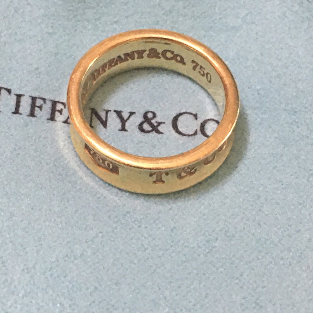 Tiffany & Co. 18k 1837 collection ring- complete